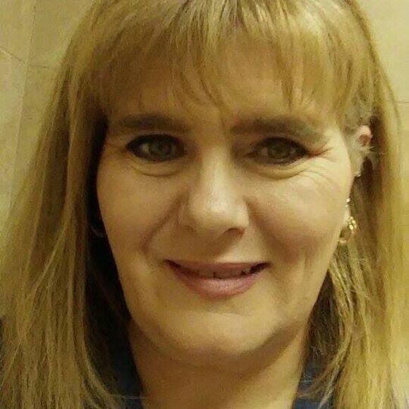 Meet your Posher, Denise - Picture 1 of 1